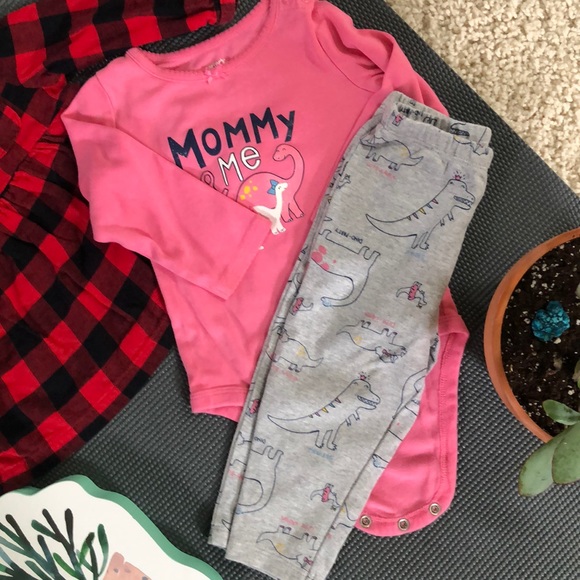 🎀2 Carter’s 18 month 2/pc outfits🎀 - Picture 2 of 4